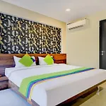 Hotel Grand Orchid Vrindavan - Behind Prem Mandir- In House Parking