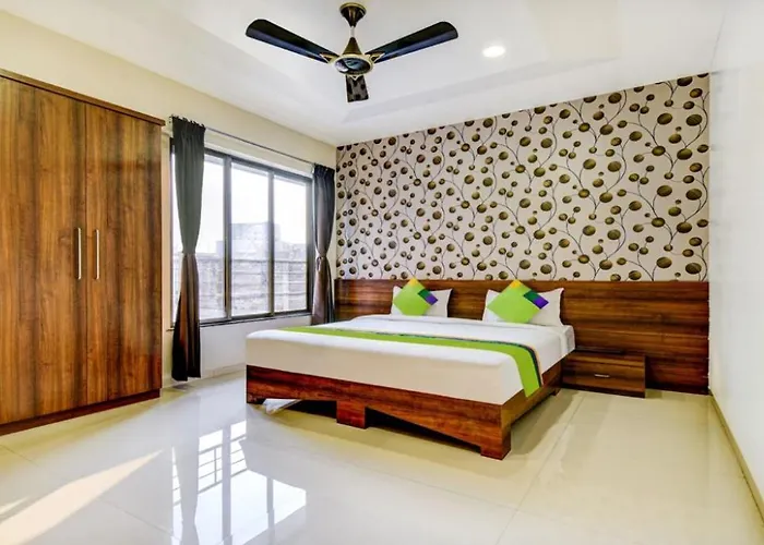 Hotel Grand Orchid Vrindavan - Behind Prem Mandir- In House Parking